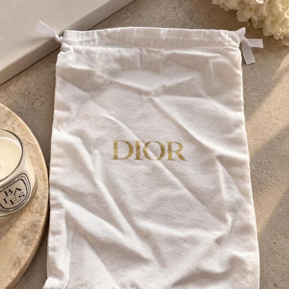 Dior white cream dust